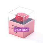 Caja con rosa para regalo